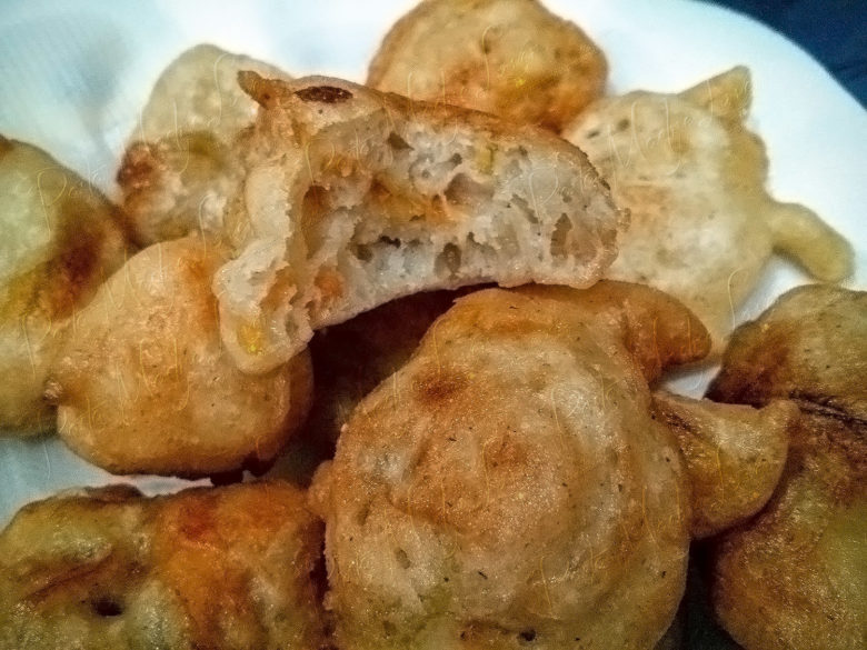 Zeppole salate con fiori di zucca